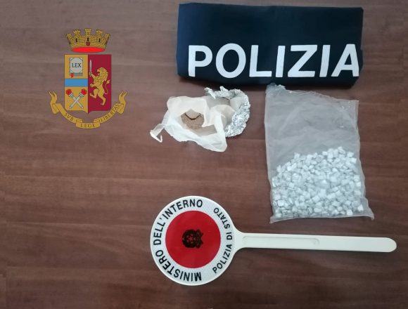 Nasconde 272 dosi di eroina: pusher arrestato dalla Polizia di Stato a Trapani