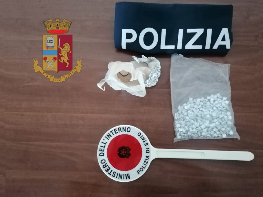 Nasconde 272 dosi di eroina: pusher arrestato dalla Polizia di Stato a Trapani