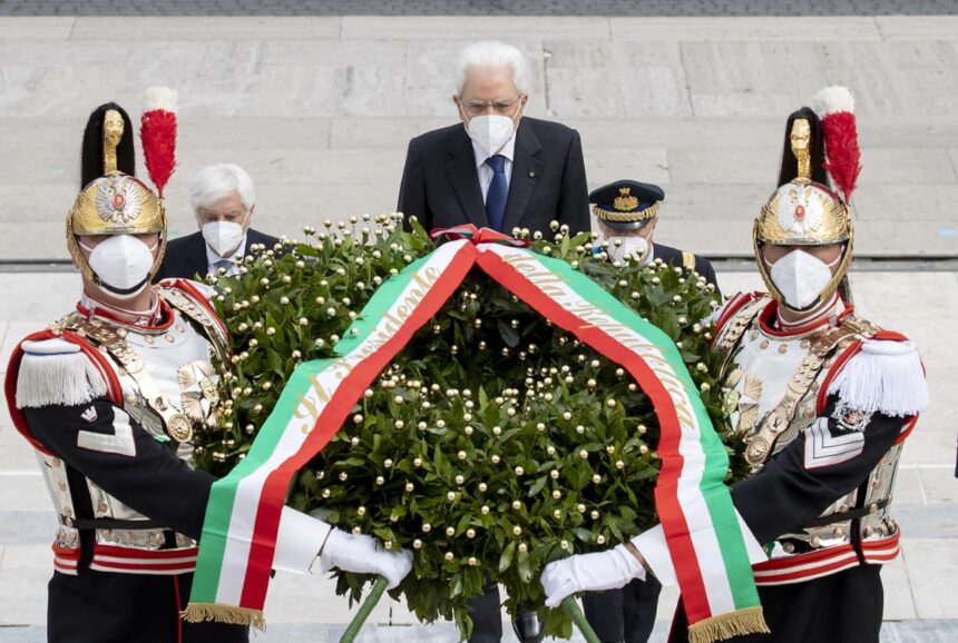 75° anniversario della proclamazione della Repubblica Italiana. Mattarella:”Da allora il processo di crescita e consolidamento della democrazia non si è mai interrotto e ha superato altre terribili prove”