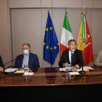 Identità siciliana, formati 300 docenti e presentati oltre 100 progetti nelle scuole. Musumeci: «Data attuazione a una legge regionale, obiettivo raggiunto»