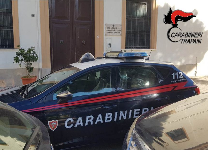 Alcamo. I Carabinieri eseguono una ordinanza di misura cautelare per maltrattamenti in famiglia: aveva picchiato e minacciato di morte la moglie