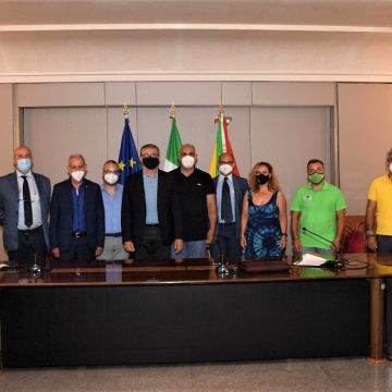 Incendi, Cordaro: «Potenziata prevenzione con associazioni ambientaliste e sportive»