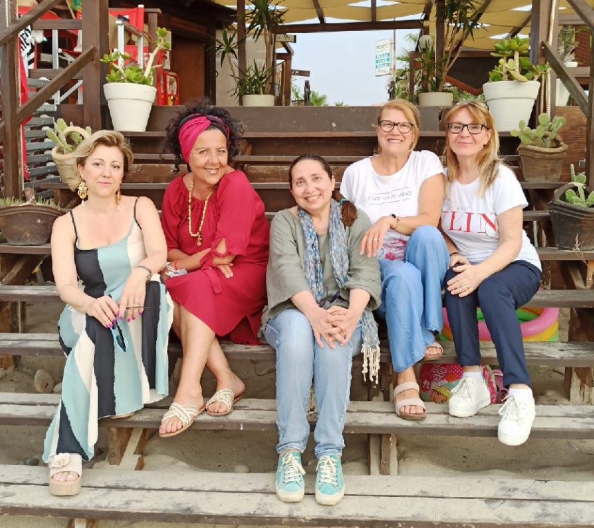 Campofelice di Roccella, lo spettacolo teatrale “Dante sulla spiaggia… Donne e dintorni” alle Notti di BCsicilia