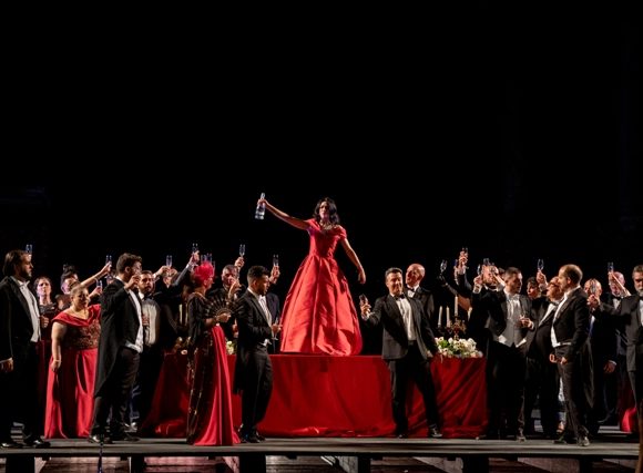 L’Opera torna al pubblico: successo per La Traviata del Sicilia Classica Festival al Teatro antico di Taormina. Il 31 agosto la replica