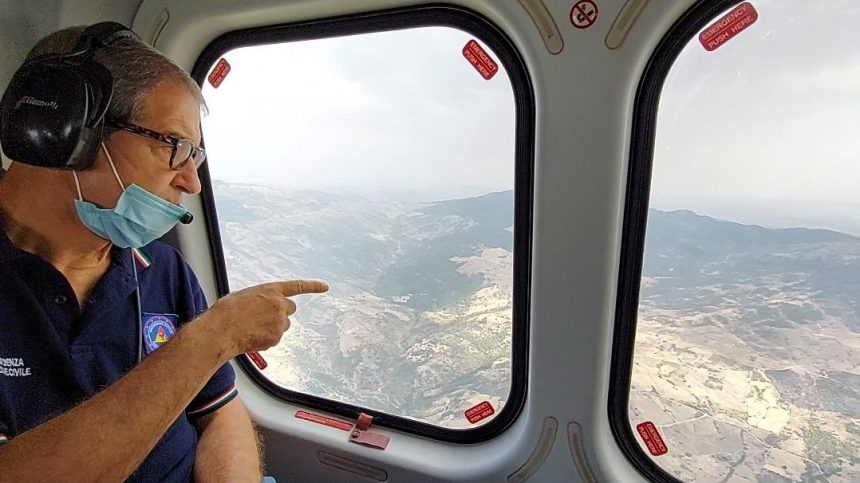 Incendi Madonie e Nebrodi, sopralluogo di Musumeci: «Domani chiederemo stato di emergenza nazionale»