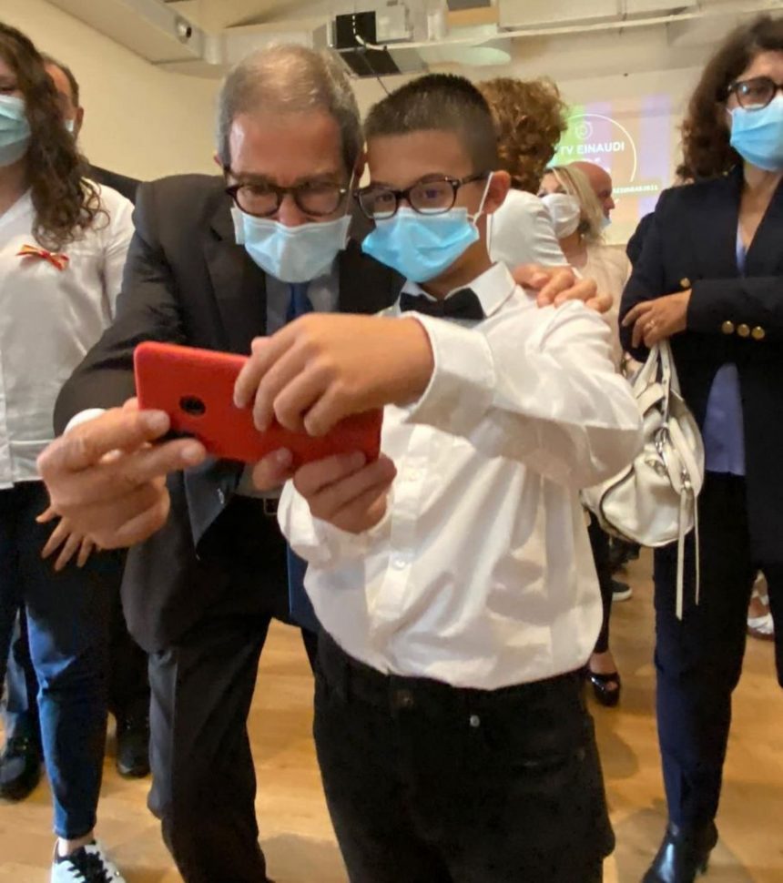 Musumeci agli studenti di Siracusa: «Cambiamo assieme questa terra»