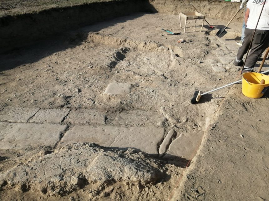 Marsala: gli scavi al Parco Lilibeo fanno scoprire un edificio sacro e un importante incrocio con la Plateia