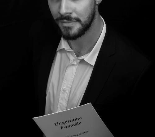 Salvatore Passantino, docente dei nuovi Corsi di base del Conservatorio di Trapani, unico finalista italiano al Concorso Internazionale di Composizione New Classics – Organ Taurida 2021 (Mosca) Salvatore Passantino, docente dei nuovi Corsi di base del Conservatorio di Trapani, unico finalista italiano al Concorso Internazionale di Composizione New Classics – Organ Taurida 2021 (Mosca)
