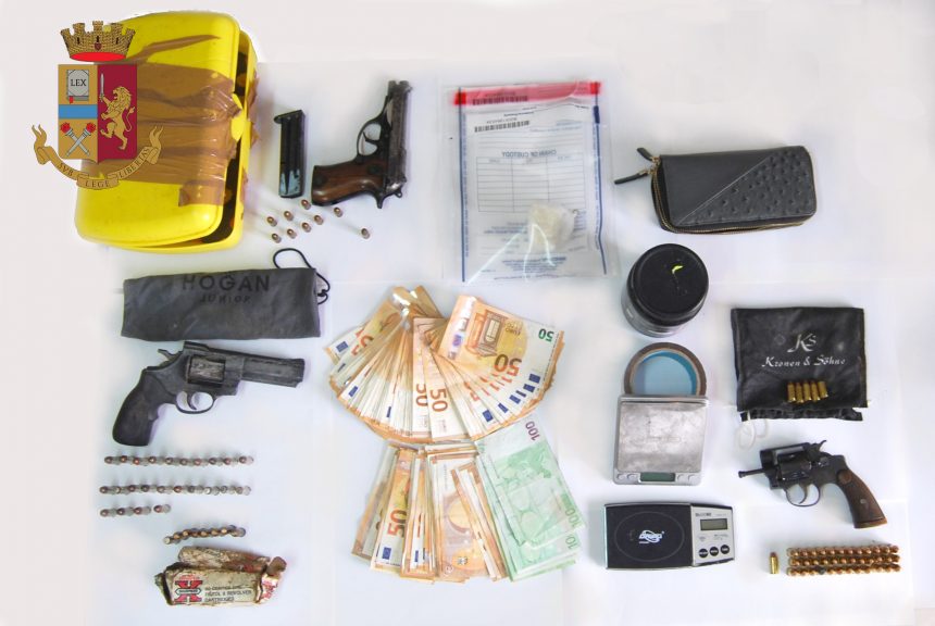 Blitz della Polizia di Stato a Marsala: sequestrati droga e armi