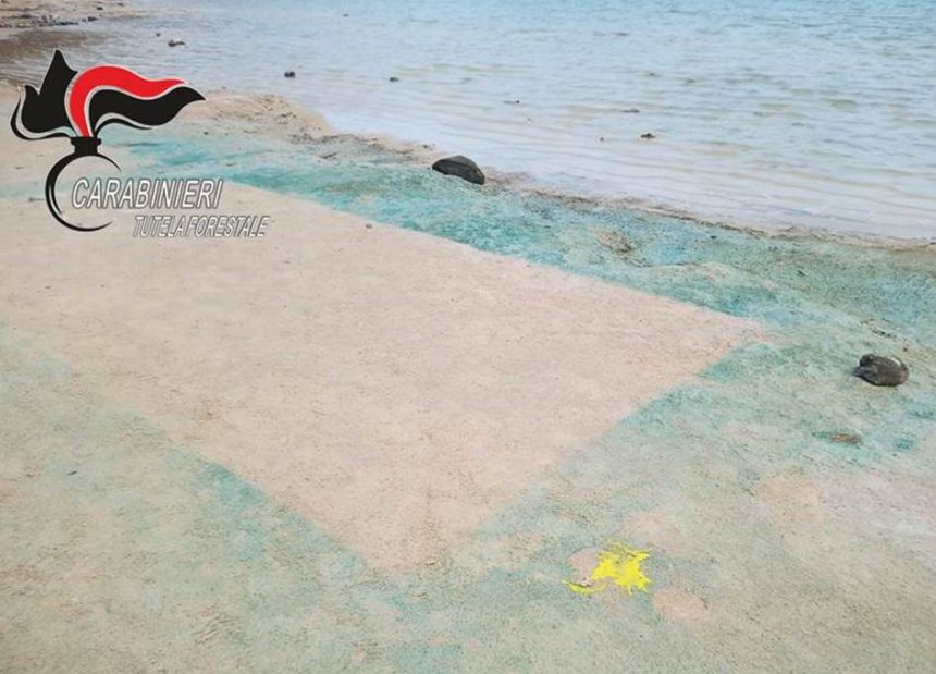 Pantelleria: rintracciata la donna che ha imbrattato il lago di Venere. Denunciata dai Carabinieri