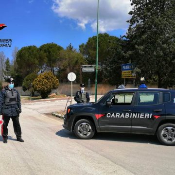 Partanna: guida senza patente una moto che ha anche la targa alterata. Denunciato dai Carabinieri