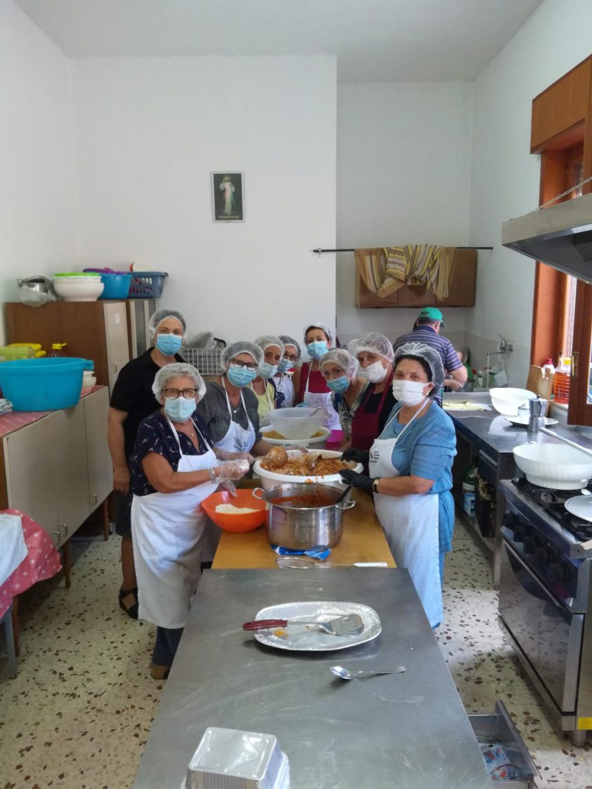 Le vincenziane di Trapani celebrano il loro santo patrono offrendo un pranzo a 160 persone in difficoltà