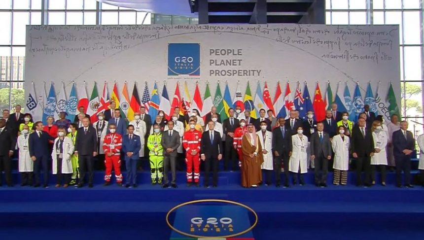 Il ministro Speranza:” La foto giusta al G20″