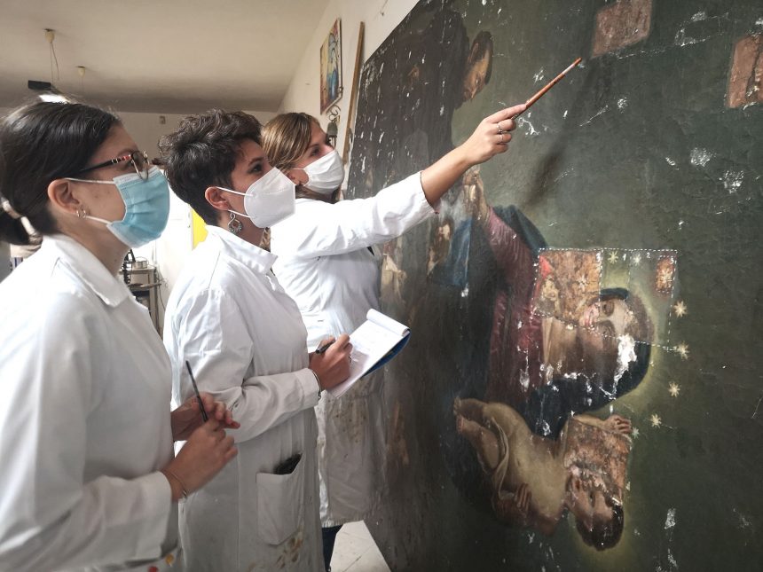 Dal restauro spuntano i colori originali: la sorpresa su un tela a Partanna