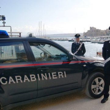 Castellammare del Golfo: rubano in due distributori di snack e bevande. Denunciati dai Carabinieri
