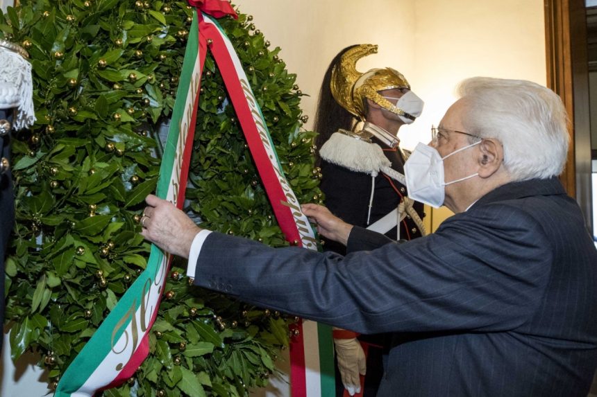 Cerimonia di conferimento delle decorazioni dell’Ordine Militare d’Italia alle Bandiere di Guerra