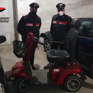 Marsala: recuperata e riconsegnata dai Carabinieri la carrozzina per disabili rubata ad un anziano