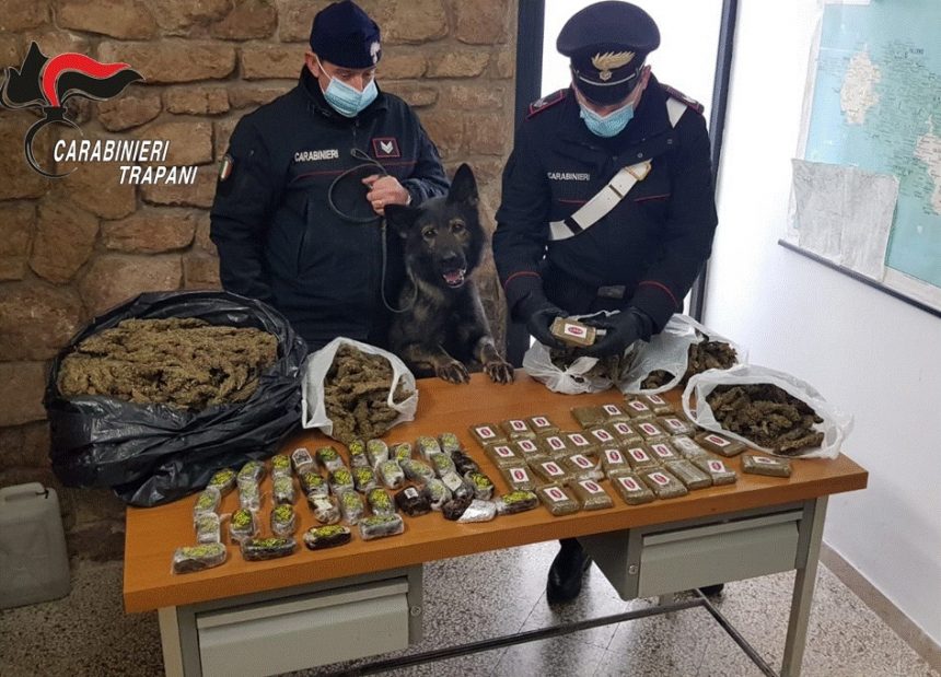 Sequestrati circa 7 Kg di hashish e 4 di Marijuana a Valderice. In manette un 57enne