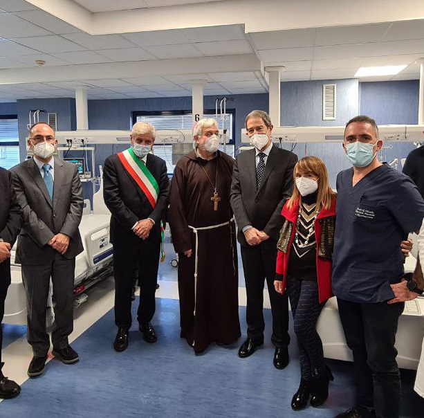 Sanità, Musumeci: «Altri quattro posti letto di terapia intensiva all’ospedale di Militello»