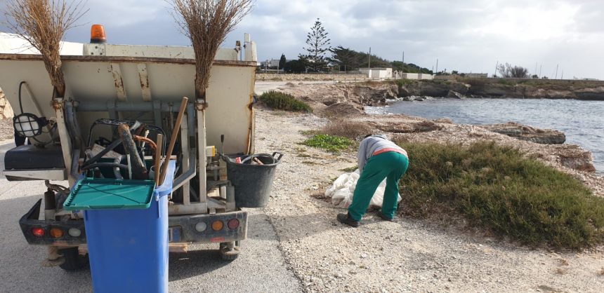 Rimozione rifiuti abbandonati a Favignana. Il sindaco Forgione: “Continua questo indecente e intollerabile fenomeno degli abbandoni” Rimozione rifiuti abbandonati a Favignana. Il sindaco Forgione: “Continua questo indecente e intollerabile fenomeno degli abbandoni”