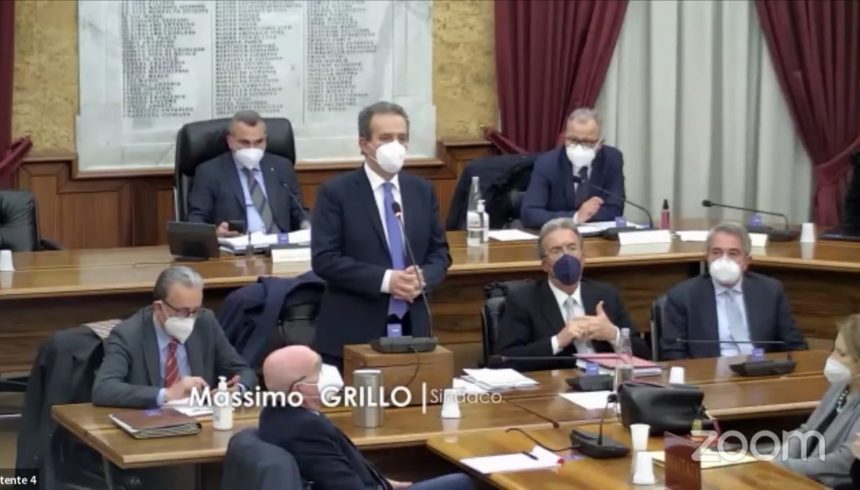 Si infiamma lo scontro tra Grillo e i consiglieri Coppola, Passalacqua e Gerardi dopo l’azzeramento della giunta e la nomina del nuovo assessore