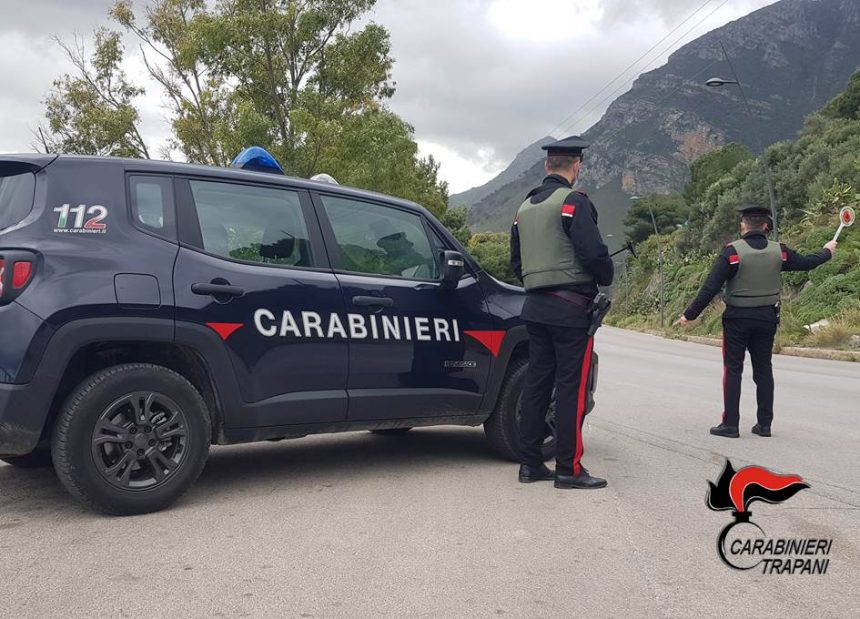 Spaccio di droga ed estorsione, misure cautelari a carico di 20 persone a Castellammare del Golfo
