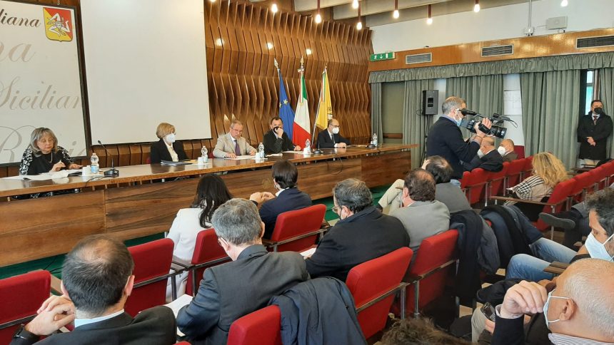 Vertenza Pfizer, assessore Scavone: «Riaperto confronto tra azienda e sindacati»