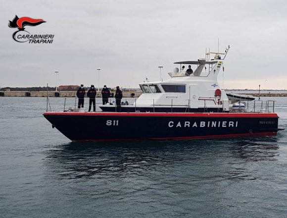 Trapani. Rinvenuti 30 kg di pesce non tracciato: multe e sequestri dei Carabinieri Trapani. Rinvenuti 30 kg di pesce non tracciato: multe e sequestri dei Carabinieri