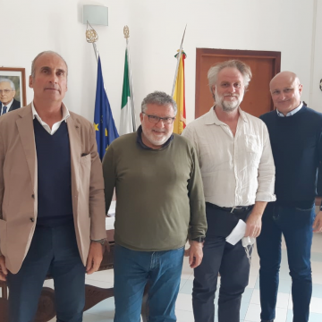 Successo dei sindaci delle isole minori: scongiurato l’aumento dei biglietti. Incontro ieri mattina al Comune di Favignana con i vertici di Liberty Lines