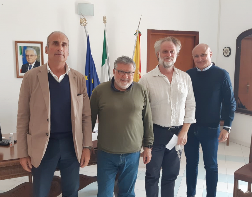 Successo dei sindaci delle isole minori: scongiurato l’aumento dei biglietti. Incontro ieri mattina al Comune di Favignana con i vertici di Liberty Lines