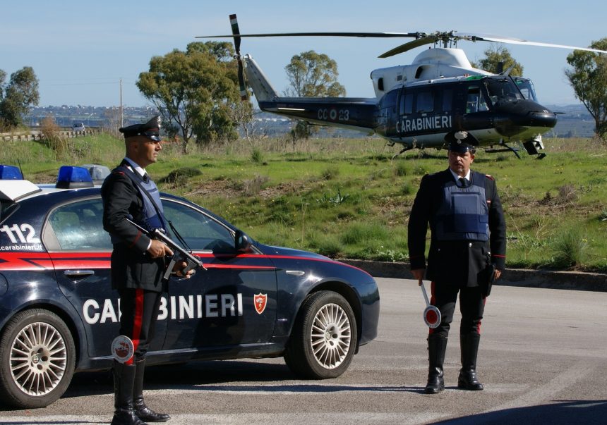 Consegna lo scooter rubato ma mantiene la targa e chiede il riscatto dai carabinieri un 53enne a Castelvetrano
