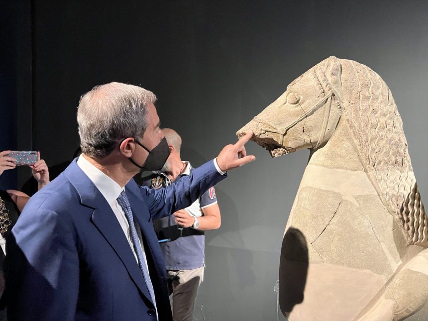 Inaugurata a Gela la mostra “Ulisse in Sicilia”, Musumeci: «Tutelare e valorizzare il nostro patrimonio culturale»