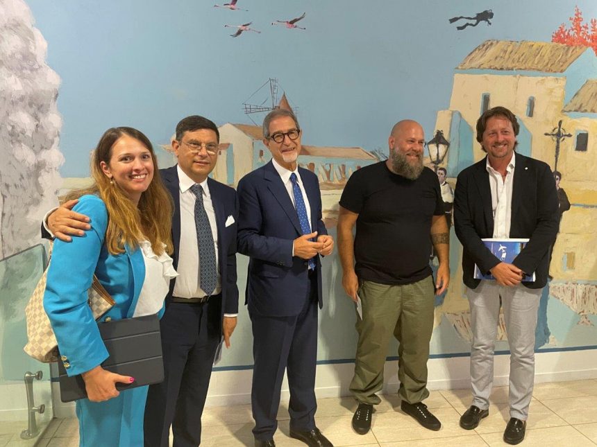 L’aeroporto di Trapani Birgi sempre più una galleria d’arte con bassorilievi, busti e le teste di satiro in mostra, un prestito della Regioni Siciliana