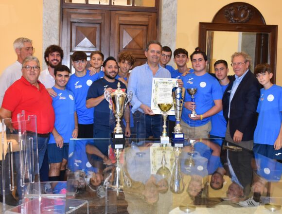 Ricevuti a Palazzo municipale i ragazzi del calcio a 5 dell’Oratorio Salesiano che si sono classificati secondi al torneo internazionale di Sardegna