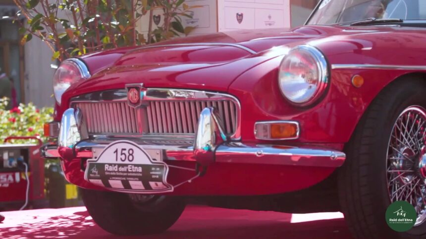 Marsala, auto storiche a Marsala. Si potranno ammirare domani a Porta Nuova. Equipaggi provenienti dagli Stati Uniti