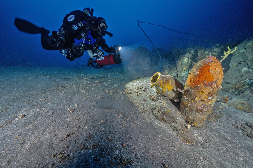 Pantelleria, individuato a 130 metri di profondità un sito subacqueo con oltre 300 anfore di epoca punica