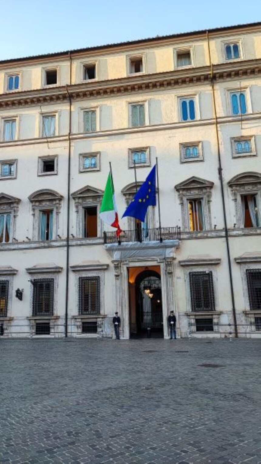 Palazzo Chigi, oggi 23 ottobre la tradizionale cerimonia del passaggio di consegne tra il Presidente del Consiglio dei Ministri Draghi e il Presidente Meloni