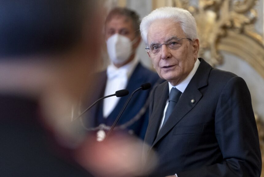 Mattarella nel 60° anniversario della morte di Enrico Mattei: “Fu protagonista della costruzione della Repubblica”