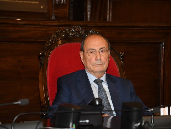 Parlamento regionale, il governatore Schifani alla seduta d’insediamento dell’Ars
