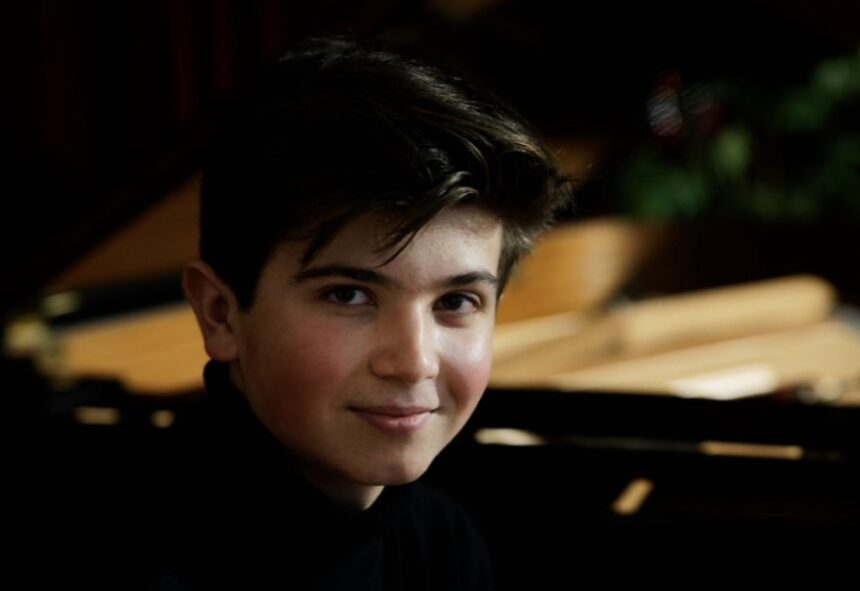 Il giovanissimo pianista, Antonio Alessandri, vincitore dell’ultima edizione del prestigioso concorso “Livorno Piano Competition”, per gli Amici della Musica di Trapani