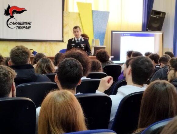 Carabinieri, controlli e incontri formativi nelle scuola di Mazara del Vallo e Salemi