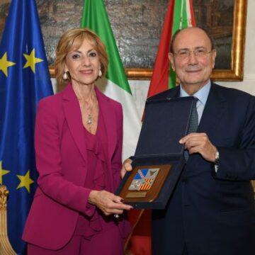 Palazzo d’Orléans, Schifani riceve in visita ufficiale il neo prefetto di Palermo Maria Teresa Cucinotta