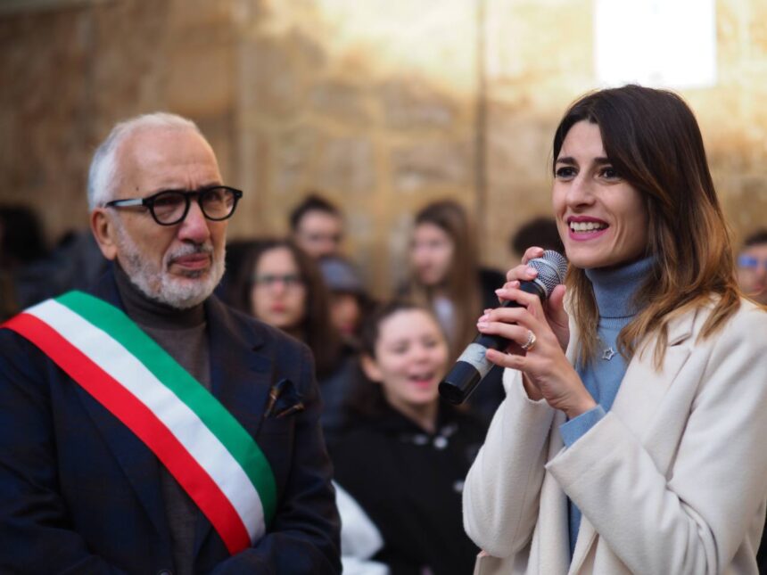 Messina Denaro, Ciminnisi (M5S) a Castelvetrano: «Si respira aria di festa e di libertà. La politica decida da che parte stare e lo faccia con intransigenza