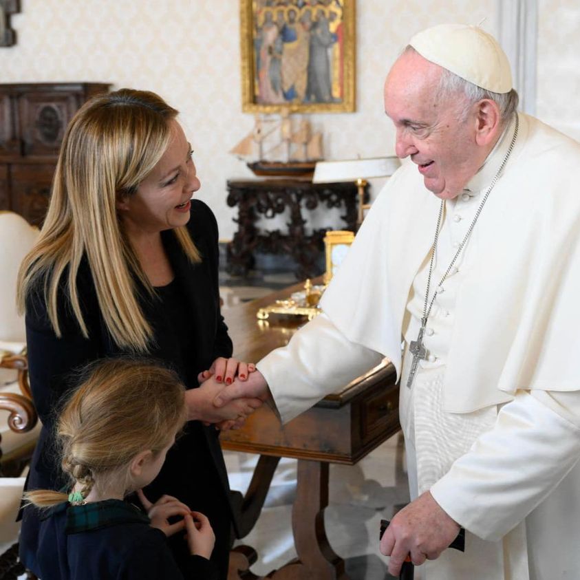 Il Premier Meloni in Vaticano: “Un onore e una forte emozione dialogare con il Santo Padre”