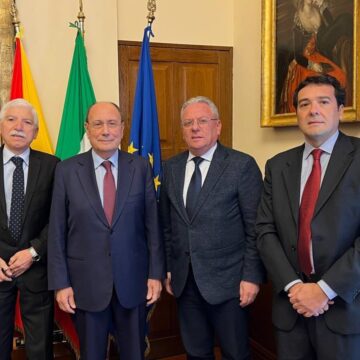 Autonomie locali, Schifani incontra i vertici Anci Sicilia: “Ok ad aumento indennnità sindaci”