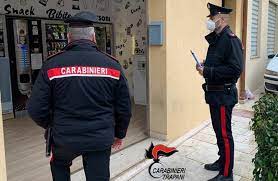 TRAPANI: FURTI AI DISTRIBUTORI AUTOMATICI DI CASTELLAMMARE ARRESTATO UN PREGIUDICATO 18ENNE