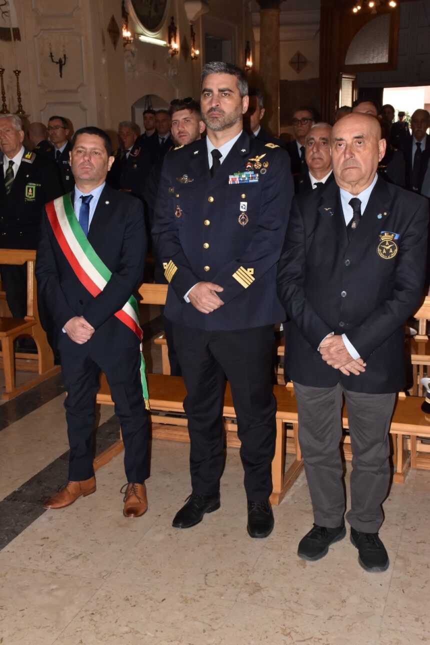 MARSALA, I RESTI MORTALI DEL SOTTUFFICIALE DELL’AERONAUTICA MILITARE GIOACCHINO TUMBARELLO PERITO NEL 2° CONFLITTO MONDIALE TRASLATI NELLA CAPPELLA DEI CADUTI AL CIMITERO MONUMENTALE