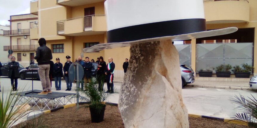 A Paceco inaugurato il monumento a Rostagno. Ciminnisi (M5S): «Il dovere della memoria ci rende più forti nella battaglia quotidiana per la legalità»
