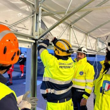 Migranti, tendostrutture della Protezione civile della Regione per l’accoglienza di 700 persone a Catania