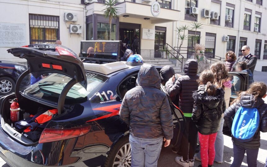 Studenti a scuola di legalità. I Carabinieri del Gruppo di Monreale accolgono i liceali dell’Istituto Francesca Morvillo
